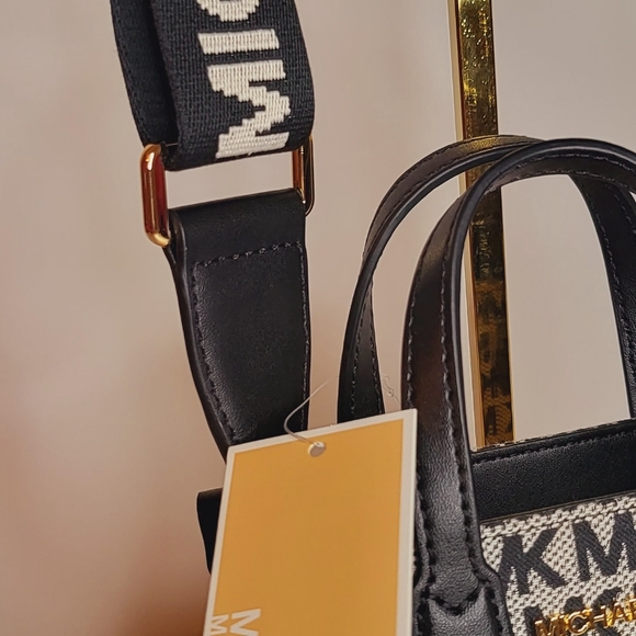Michael Kors Mini Bag Monogram Crossbody New with Tag - Picture 8 of 14